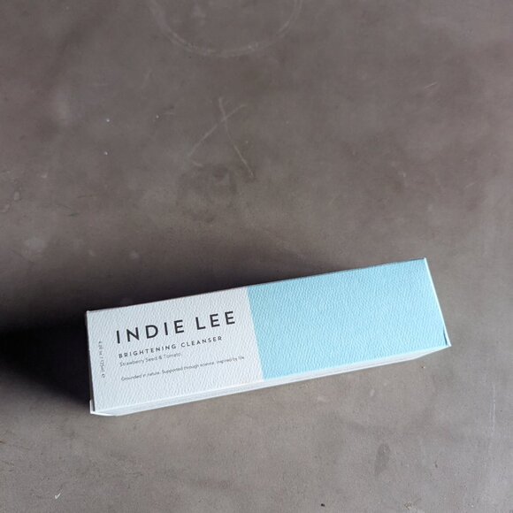 Indie Lee Brightening Cleanser - Picture 9 of 16